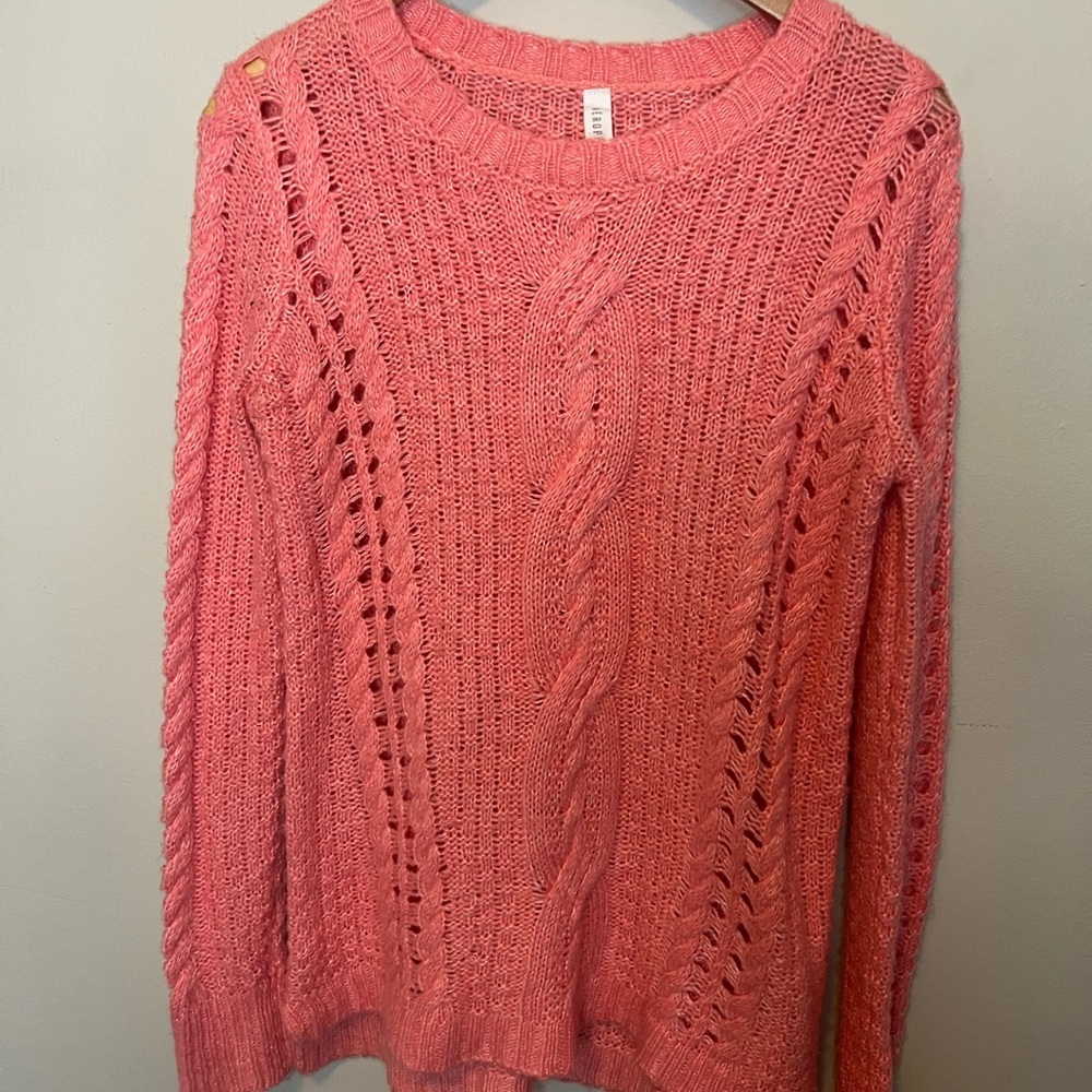 Aeropostale‎ Women’s Coral Pink cable knit sweater size medium